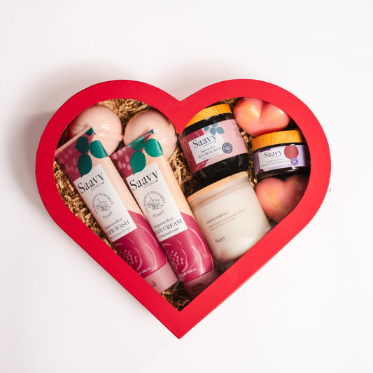 Saavy Naturals 9-Piece Spa Love Gift Set Bulgarian Rose